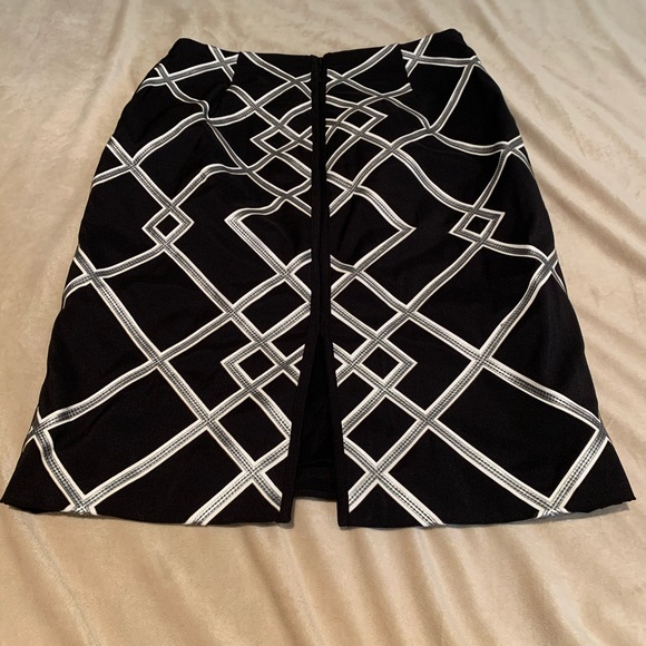 WHBM Black Pencil Skirt with Faux Leather Details - Picture 4 of 4